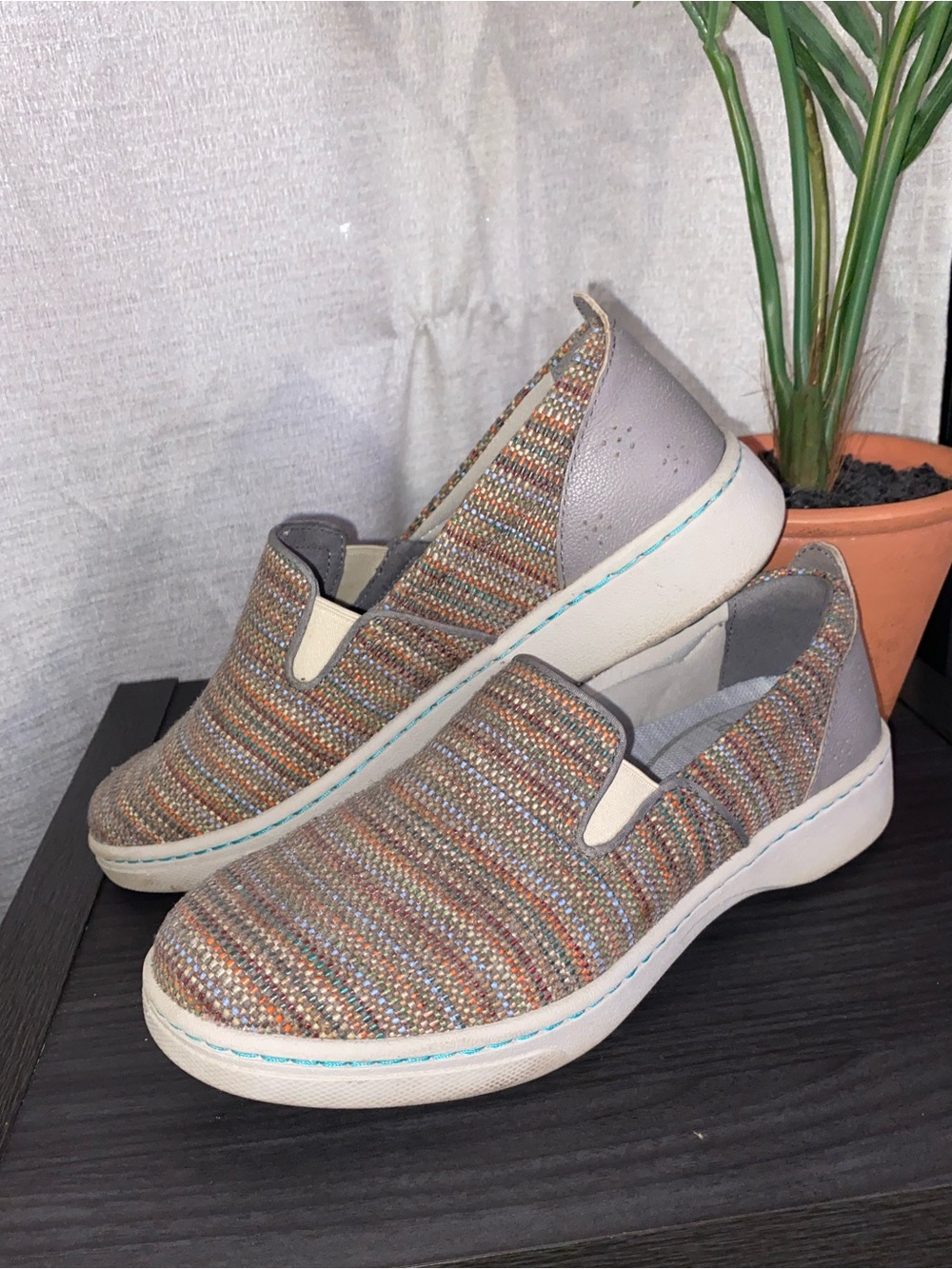Dansko Belle Slip On Comfort Sneakers  Multicolor Woven Women’s Size 8.5 EU 39